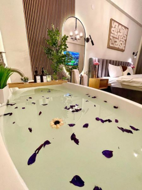 Designer Apartment with SPA complex & Jacuzzi near Bahai Garden Haifa